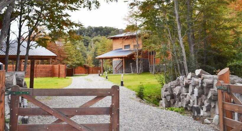 אתר נופש Arbolar, Casas De Montaña Piscina Climatizada