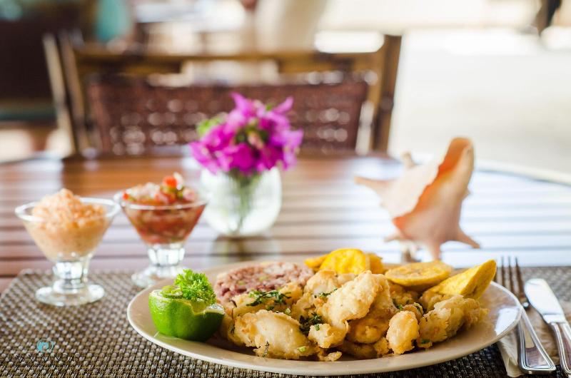 استراحتگاه Las Verandas Hotel & Villas