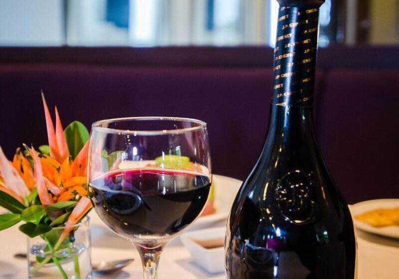 استراحتگاه Las Verandas Hotel & Villas