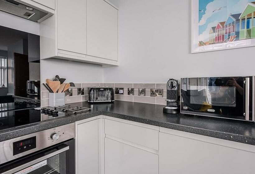 4 Buregate House, Felixstowe