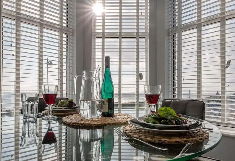 4 Buregate House, Felixstowe