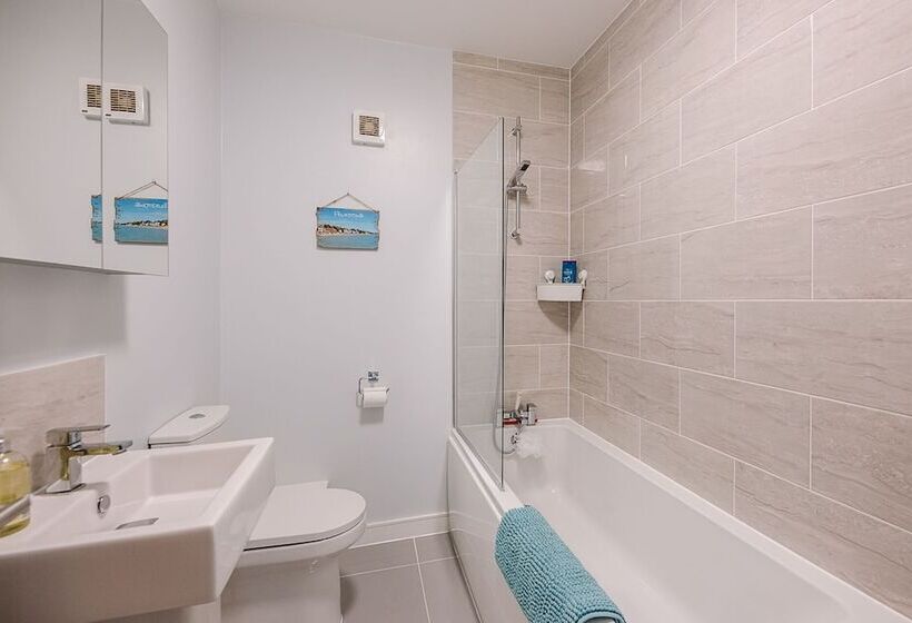 4 Buregate House, Felixstowe