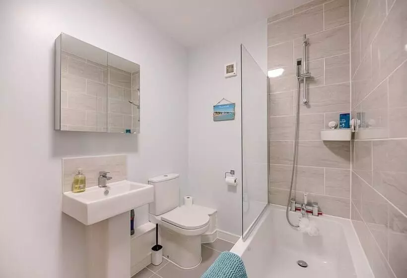 4 Buregate House, Felixstowe