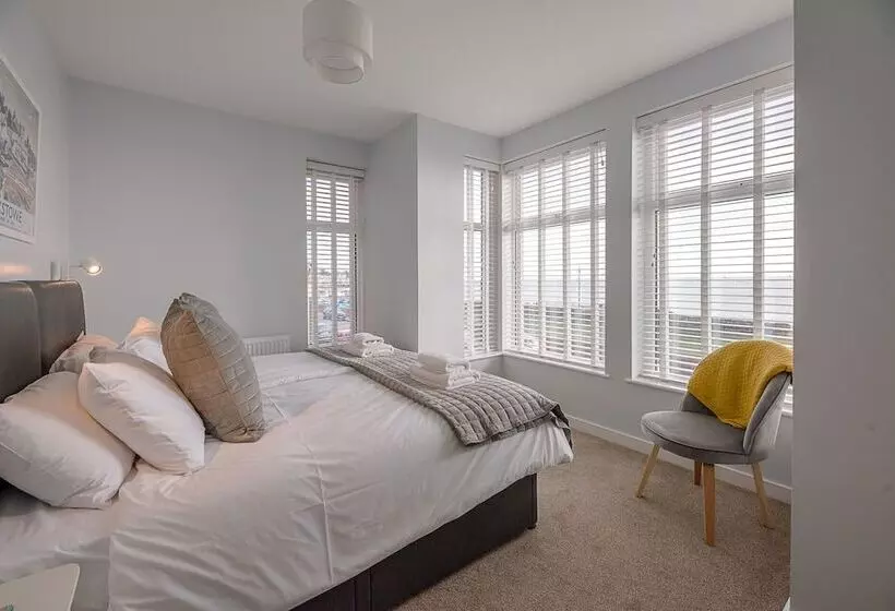 4 Buregate House, Felixstowe