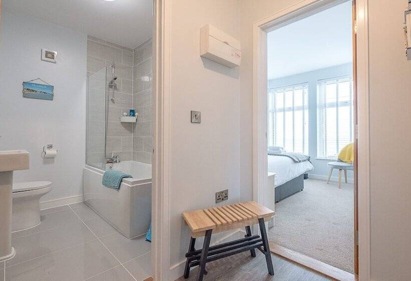 4 Buregate House, Felixstowe