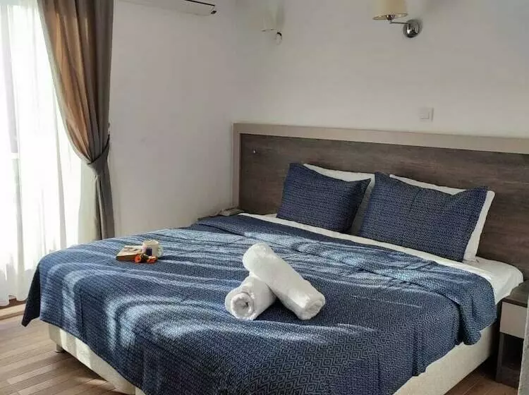 Adaya Karşı Otel