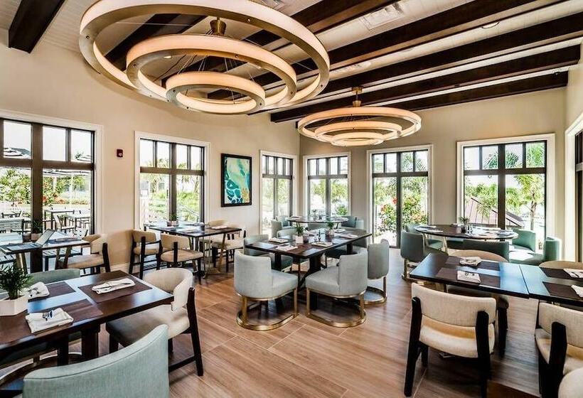 Avenger S, Frozen And Alice In Wonderland Themed Rooms! Private Pool And Modern Decor!