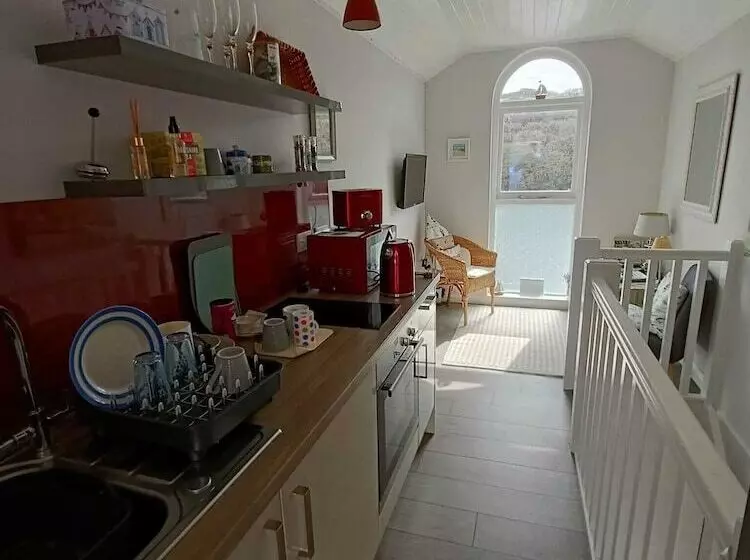Beautiful 1 Bed Riversi Cottage Located In Malpas