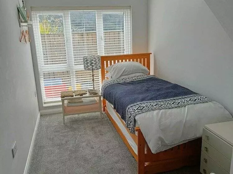 Beautiful 1 Bed Riversi Cottage Located In Malpas