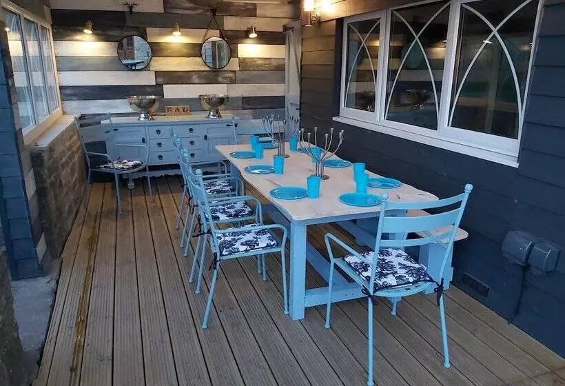 Bluebell House 5 Star Luxury 4 Bdrms And Hot Tub