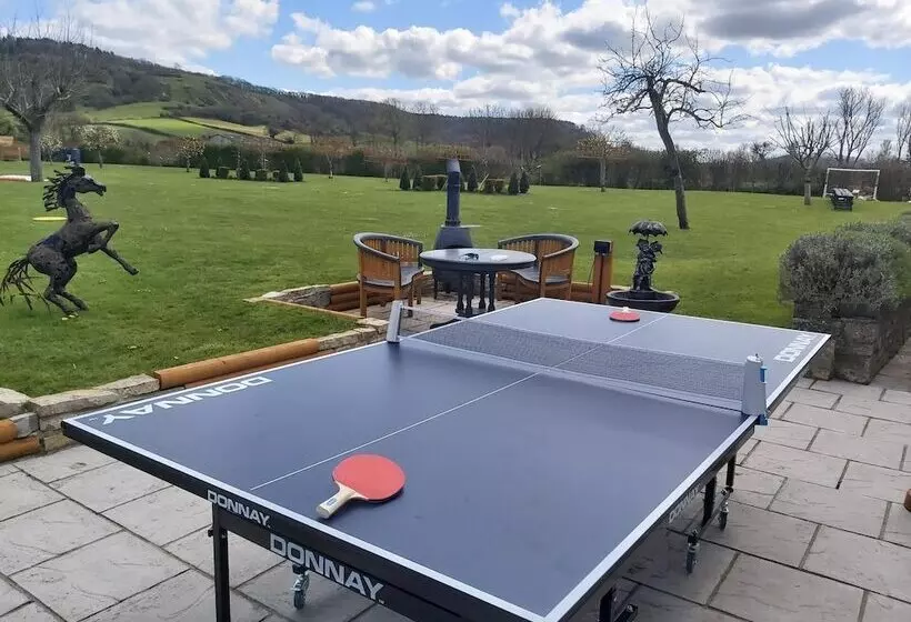 Bluebell House 5 Star Luxury 4 Bdrms And Hot Tub