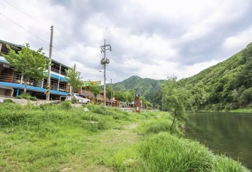 Cheongpyeonggyegok Bangju Pension