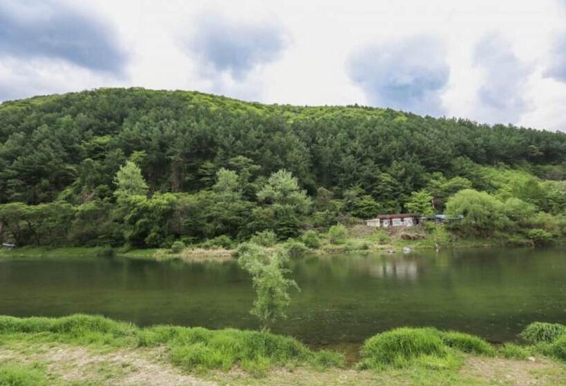 Cheongpyeonggyegok Bangju Pension