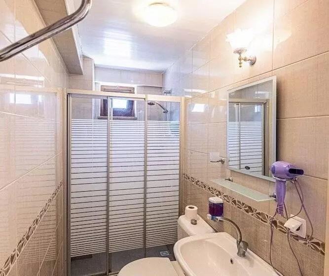 Heredot Otel