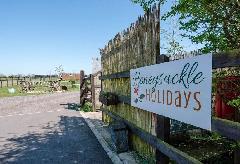 Honeysuckle Farm Hut 1 Suffolk Farm Holidays