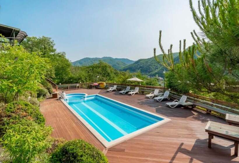 Hongcheon La Stella Pension