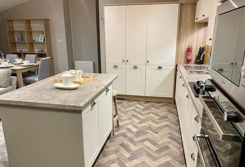 酒店 Elite Bluewater Lodge