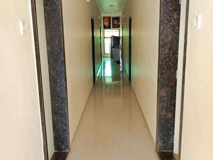 Отель Surabhi Hill View