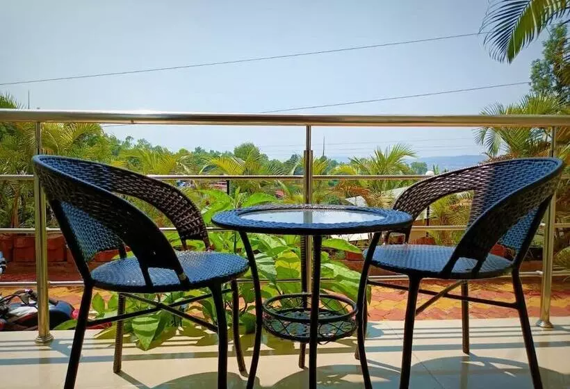 ホテル Surabhi Hill View