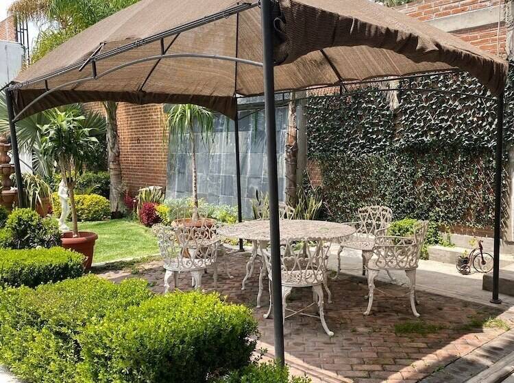 Отель Tonall Inn