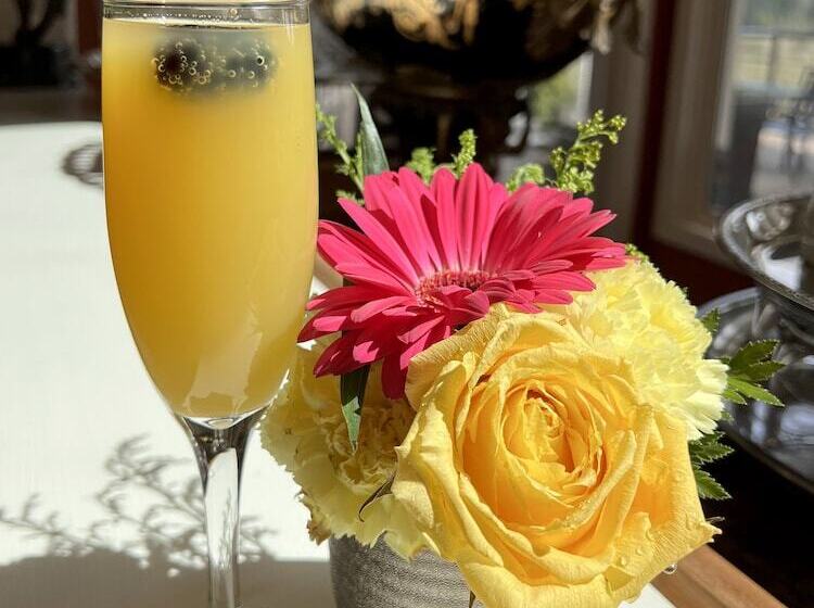 בית מלון כפרי Woodstone Manor Inc