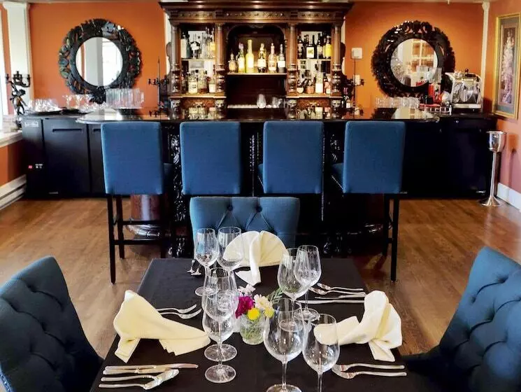 Hotelli Woodstone Manor Inc