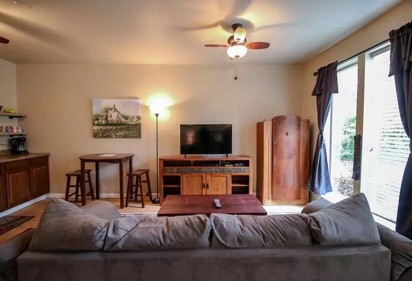 Jacksonville Towne Square