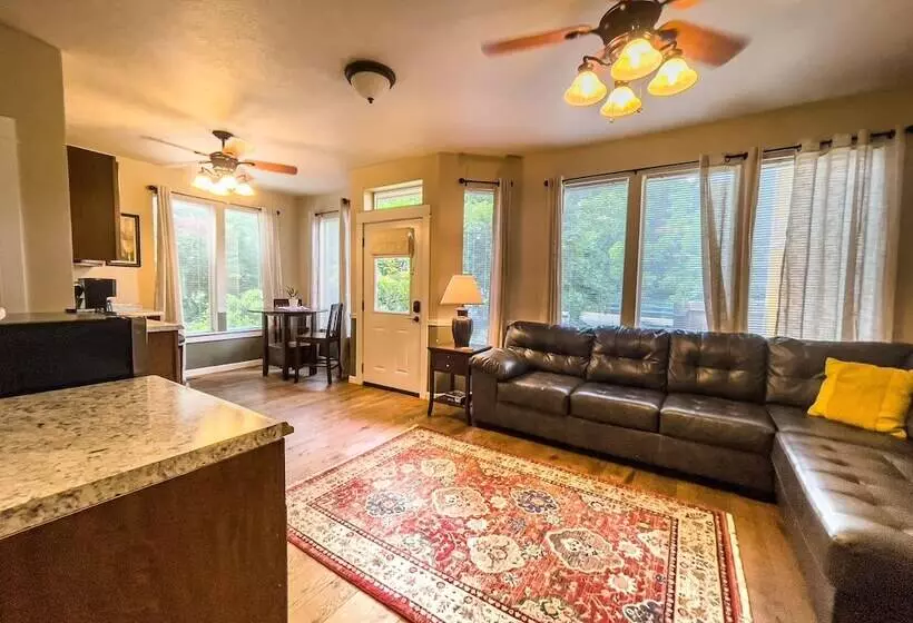 Jacksonville Towne Square