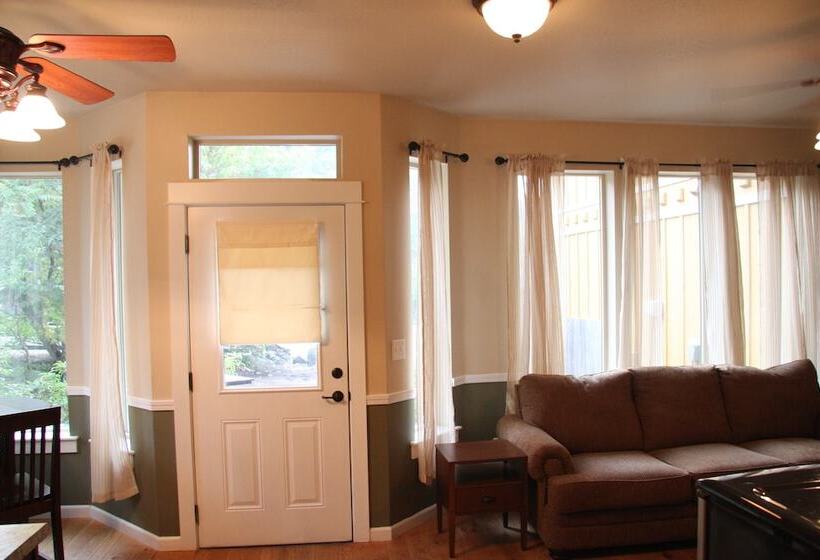 Jacksonville Towne Square