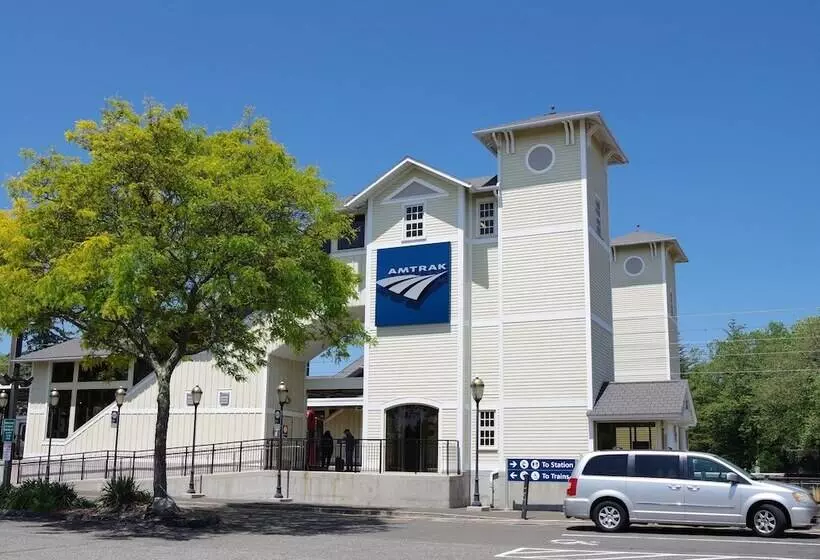 James Pharmacy Bed And Breakfast