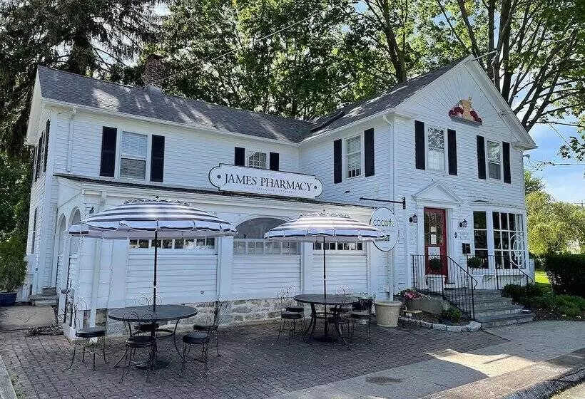 James Pharmacy Bed And Breakfast