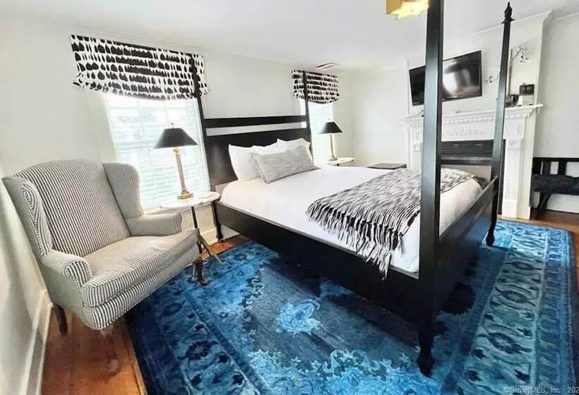 James Pharmacy Bed And Breakfast