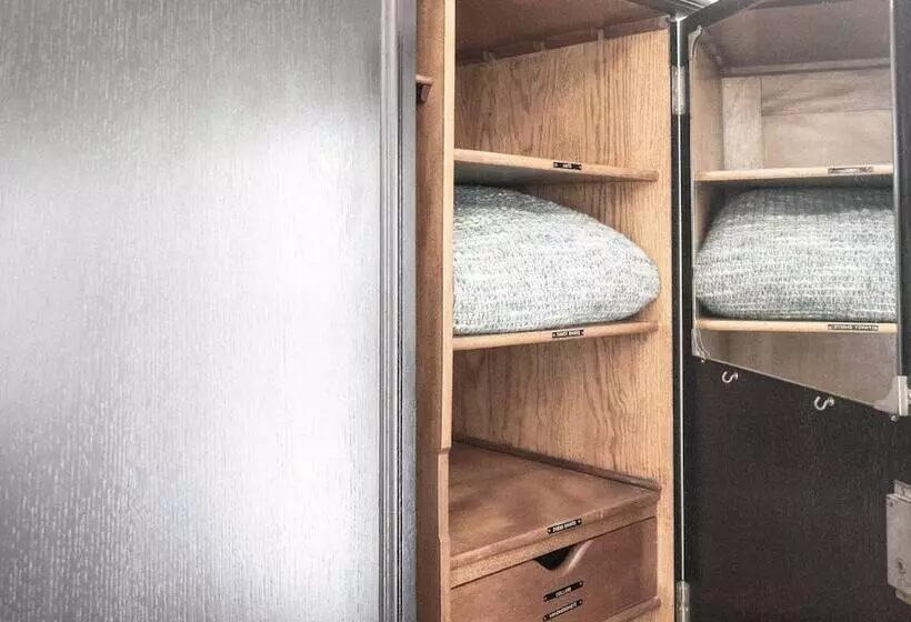 James Pharmacy Bed And Breakfast