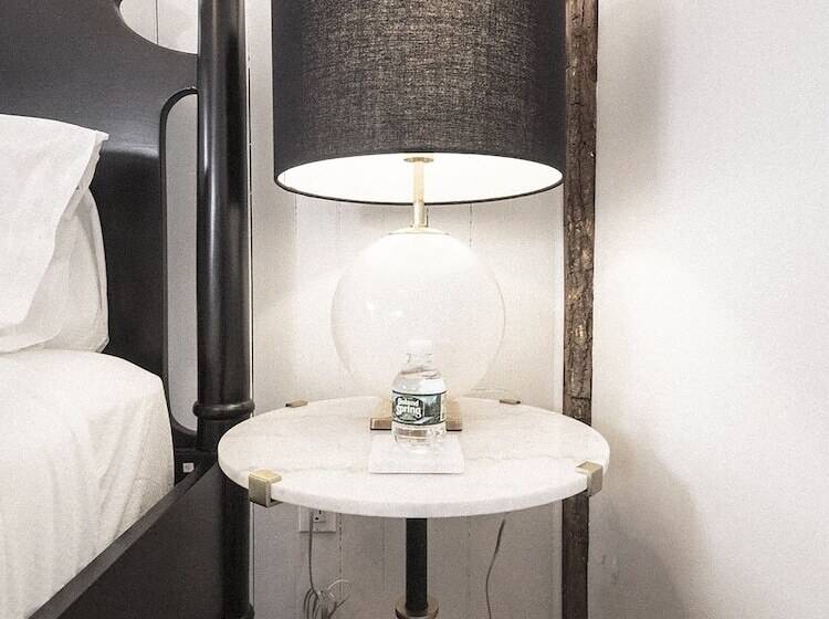 James Pharmacy Bed And Breakfast