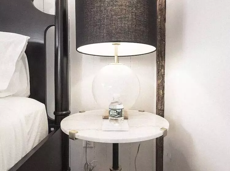 James Pharmacy Bed And Breakfast