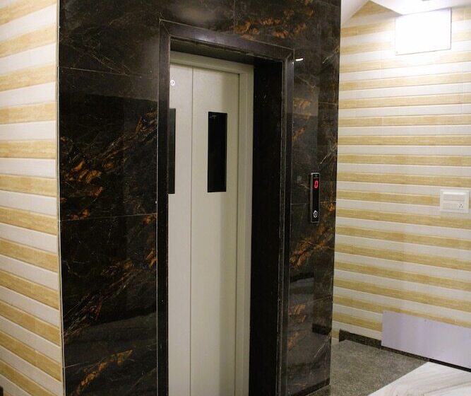 Maruti Group Of Hotels   Hotel Shri Naman