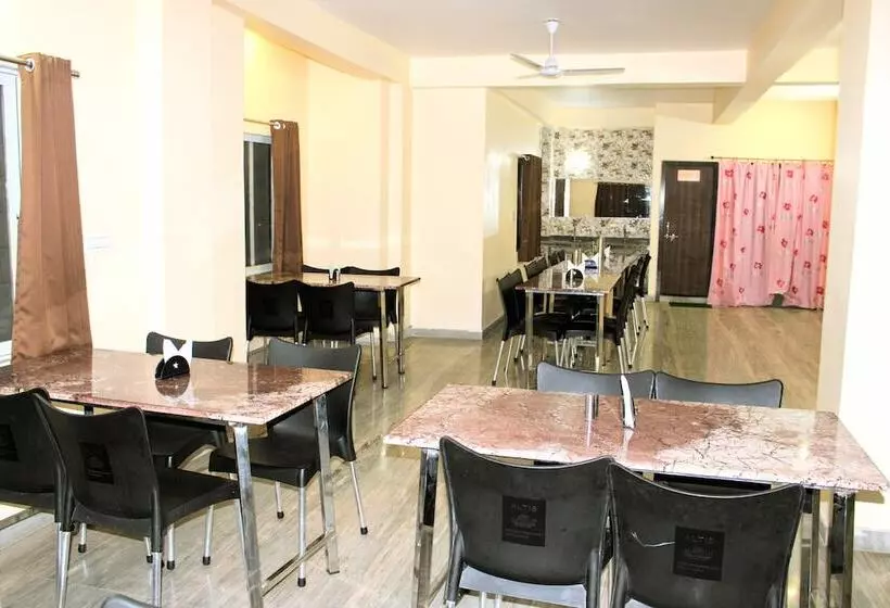 Maruti Group Of Hotels   Hotel Shri Naman