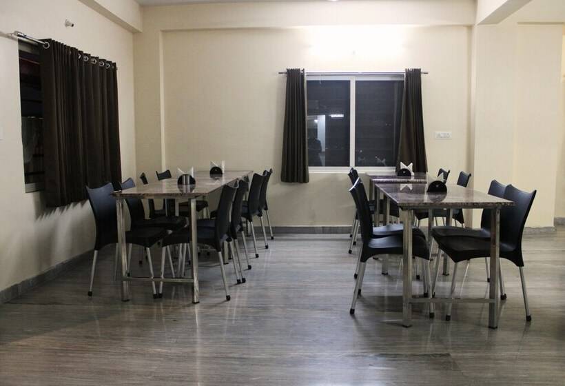 Maruti Group Of Hotels   Hotel Shri Naman