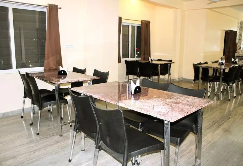 Maruti Group Of Hotels   Hotel Shri Naman