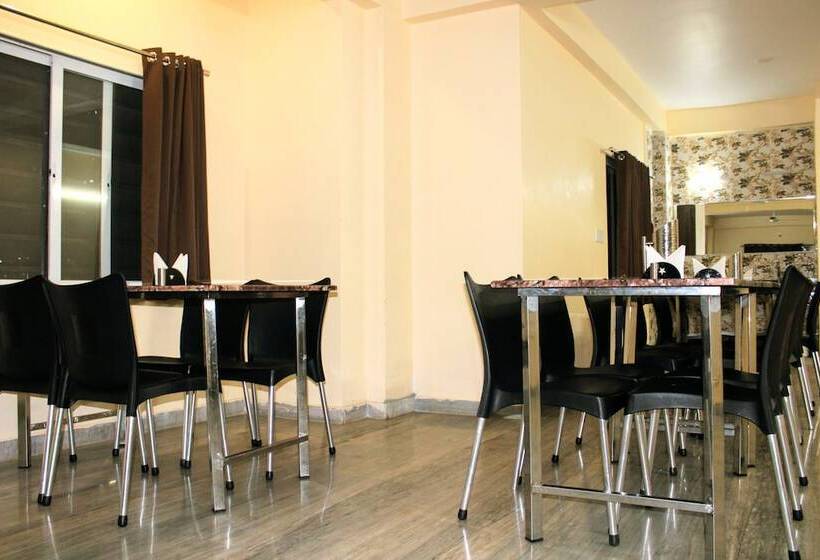 Maruti Group Of Hotels   Hotel Shri Naman