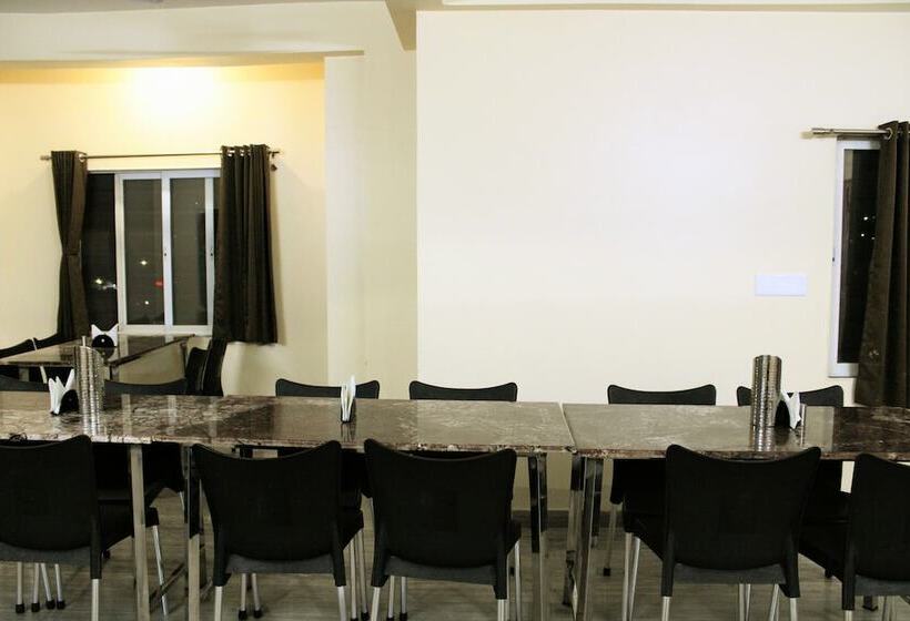 Maruti Group Of Hotels   Hotel Shri Naman