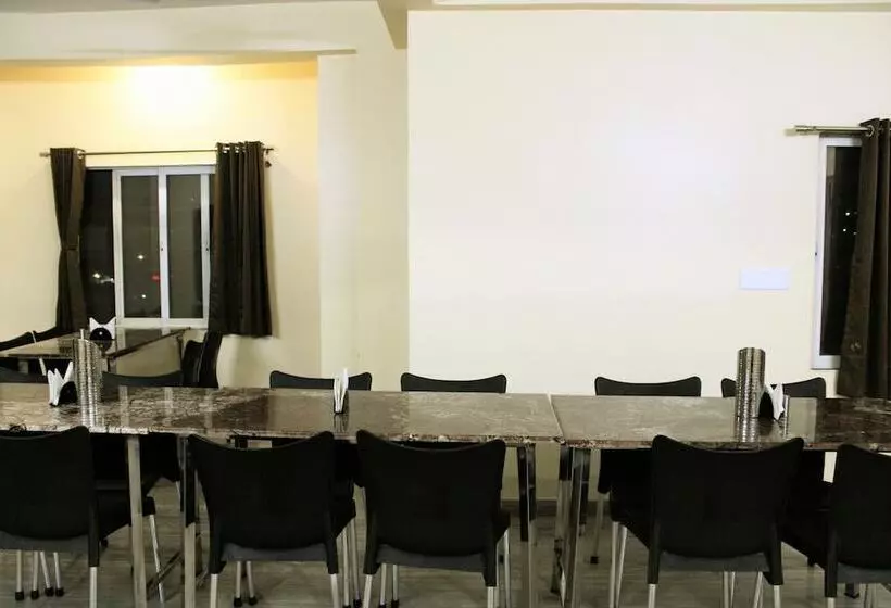 Maruti Group Of Hotels   Hotel Shri Naman