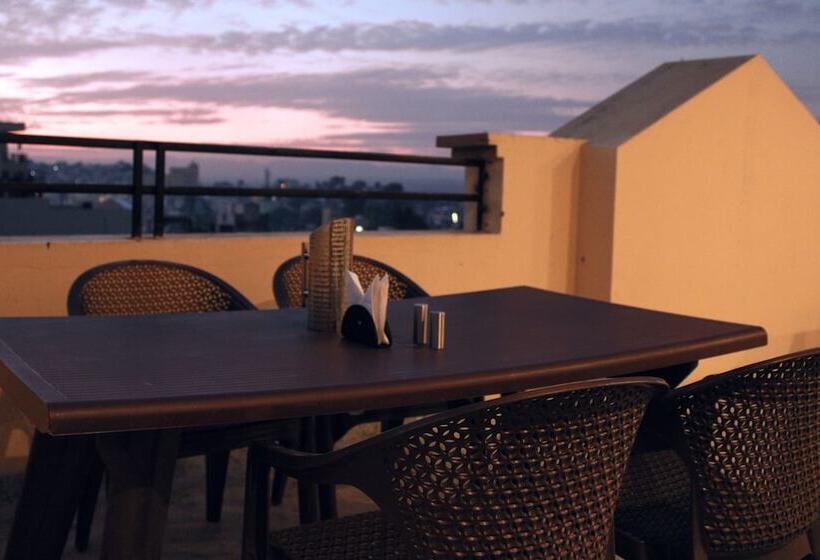 Maruti Group Of Hotels   Hotel Shri Naman