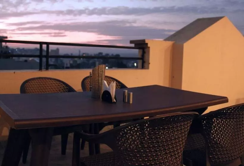 Maruti Group Of Hotels   Hotel Shri Naman