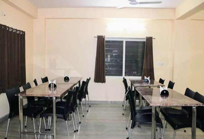 Maruti Group Of Hotels   Hotel Shri Naman