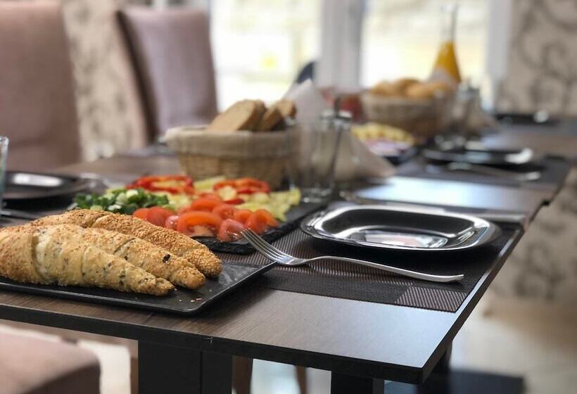 פנסיון Alenso Guesthouse Hévíz