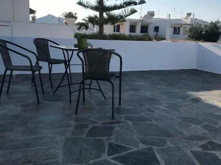 פנסיון Kamara Rooms In Naousa