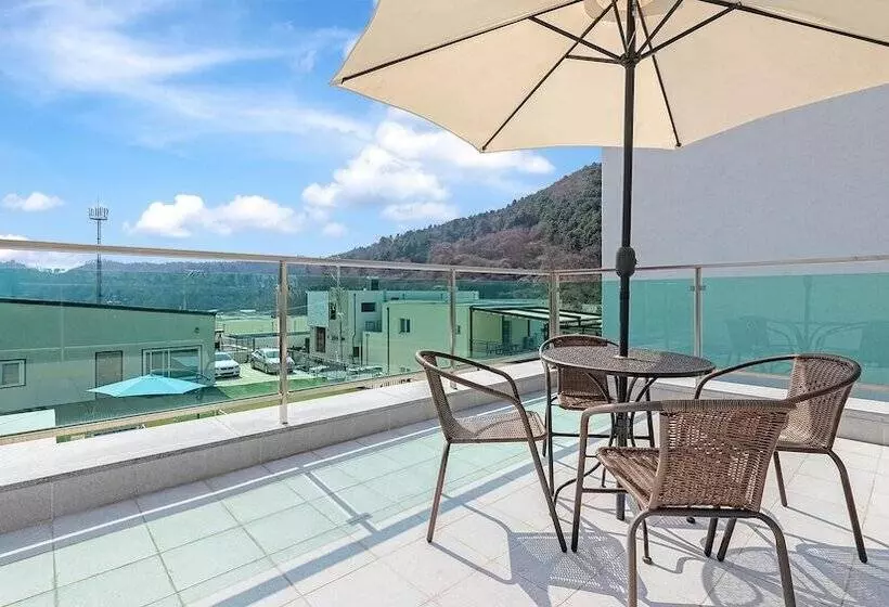 Majatalo Gapyeong Staykidspoolvilla