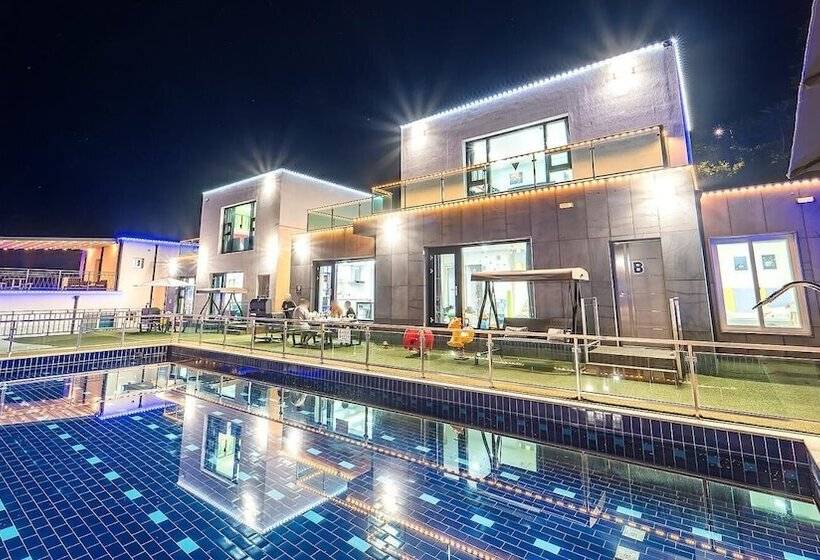 펜션 Gapyeong Staykidspoolvilla