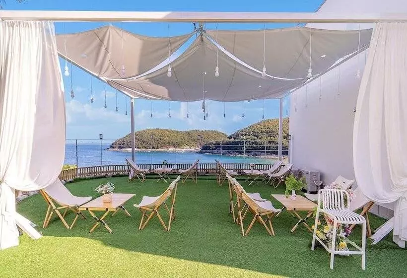 پانسیون Yeosu Nukim Poolvilla